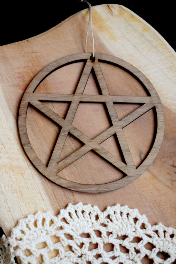 Pentacle de protection en bois - Le Grimoire du Phoenix