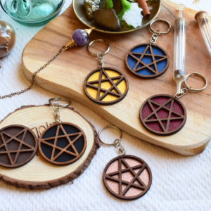 Pentacle de protection en bois – Emporte la magie avec toi ! - Le Grimoire du Phoenix