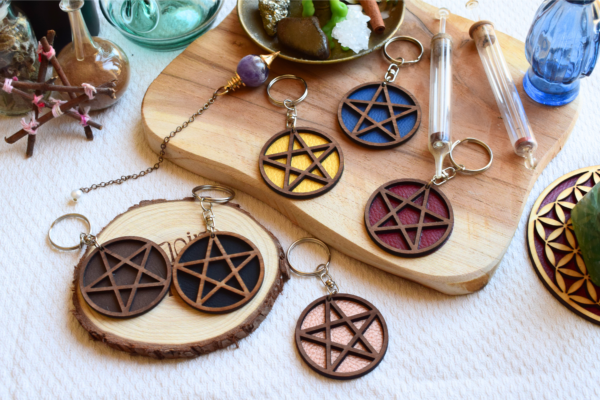 Pentacle de protection en bois – Emporte la magie avec toi ! - Le Grimoire du Phoenix